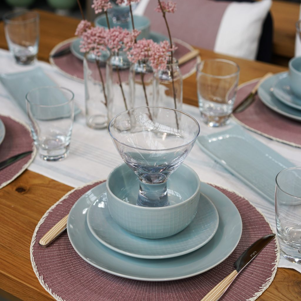 easter-dinner-ware-meadows