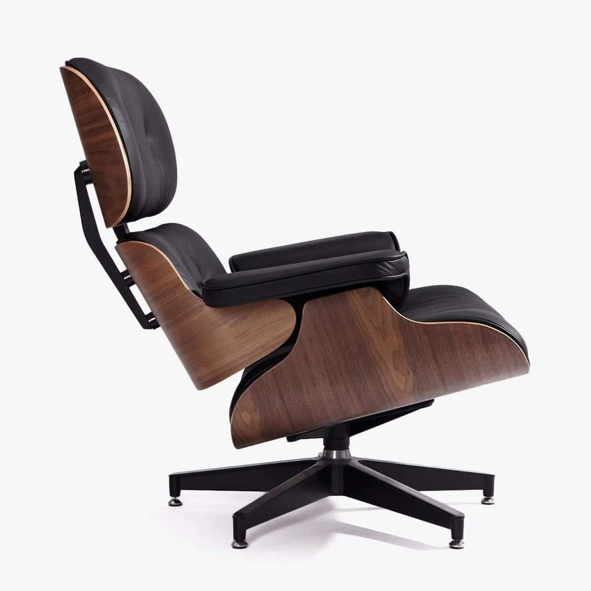 THE EAMES LOUNGE CHAIR 2006/4/30 ハードカバー THE EAMES LOUNGE CHAIR 2006/4/30 ハードカバー