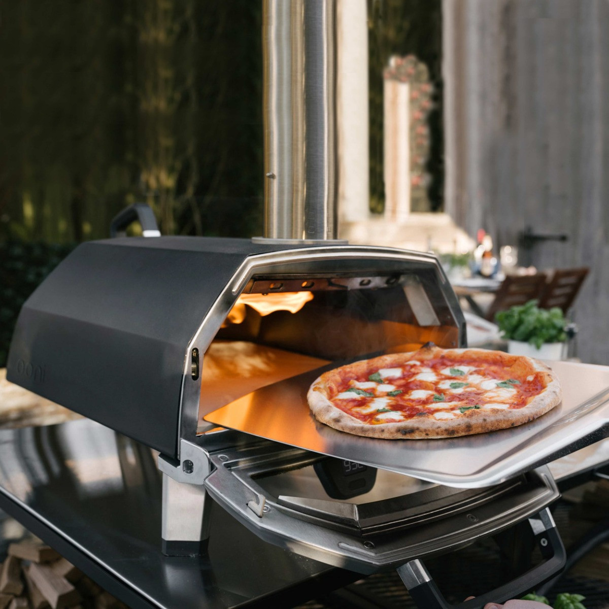Ooni Karu 16 Muti-Feul Pizza Oven │ Meadows u0026 Byrne