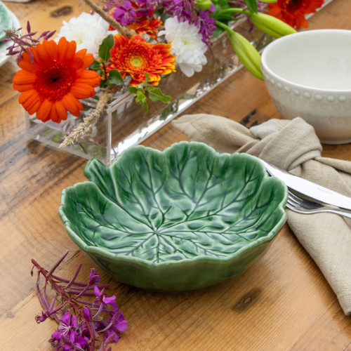 Leaf Geranium Serving Bowl