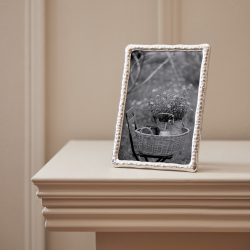 Yallo Hammered Silver Frame 5X7